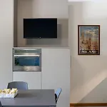 Apartment Maciachini, Zona Isola Milan